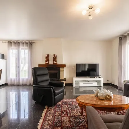 Maison *